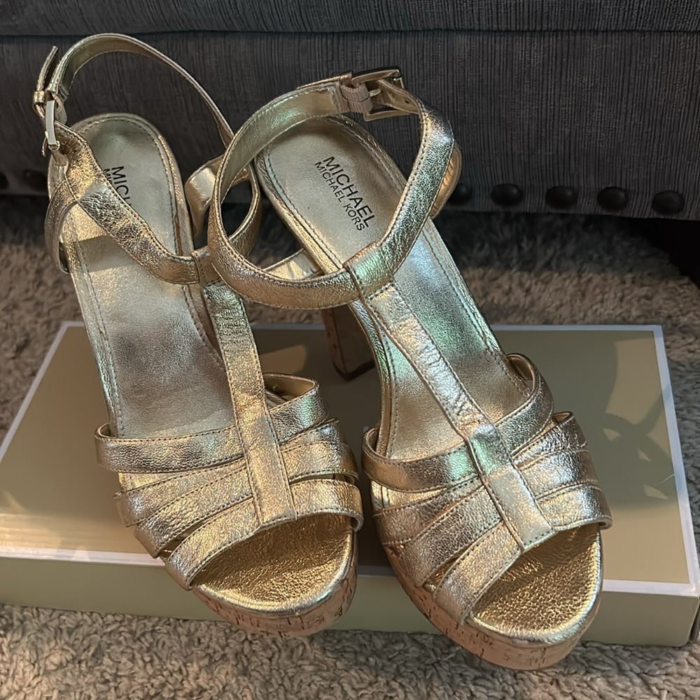 MICHAEL KORS Catalina Kork Metallic Leather Gold Sandals 7 - Picture 2 of 8